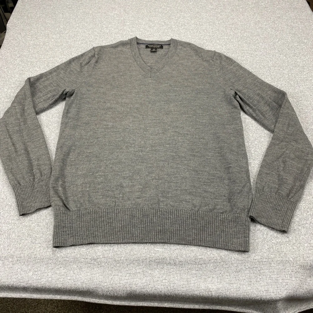 Banana Republic‎ Mens Extra Fine Merino Wool V-Neck Sweater Gray Medium